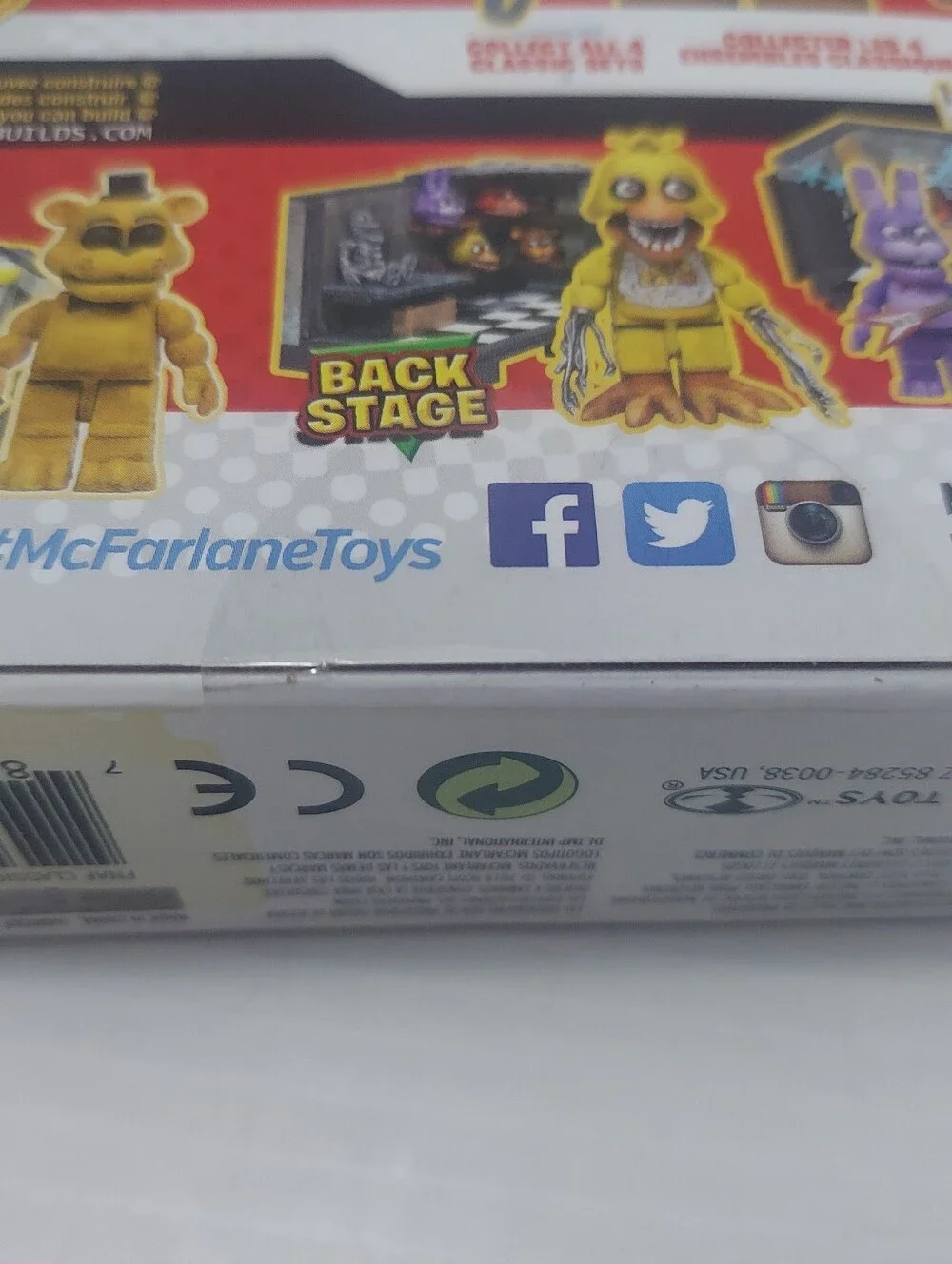 Five Nights at Freddy's Foxy Pirate Cove Playset - Purple Curtains Sealed NIB